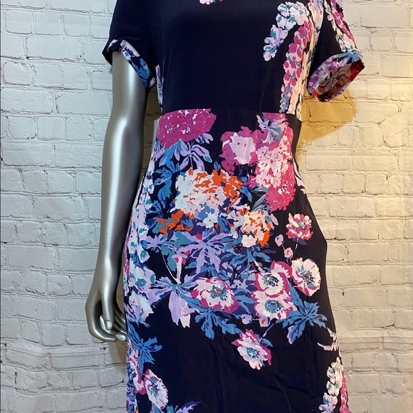 Dress - Picture 2 of 7